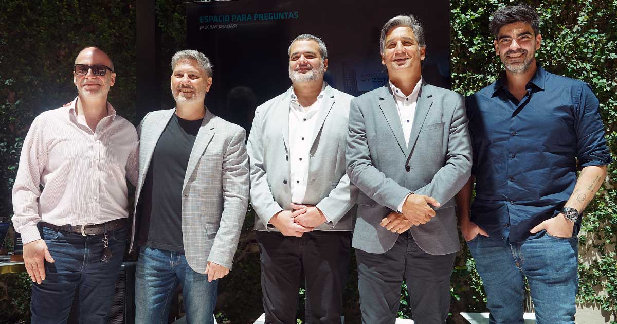 Hernn Snchez, AMD Solution Architecht para LATAM; Matas Berardi, Gerente Senior de SMB en AMD SLA; Elian Femia, SMB Development Executive para Argentina y Chile; Nicols Cnovas, Director General de AMD para LATAM; y Juan Sturla, Commercial Marketing Manager en AmricaLatinaparaAMD